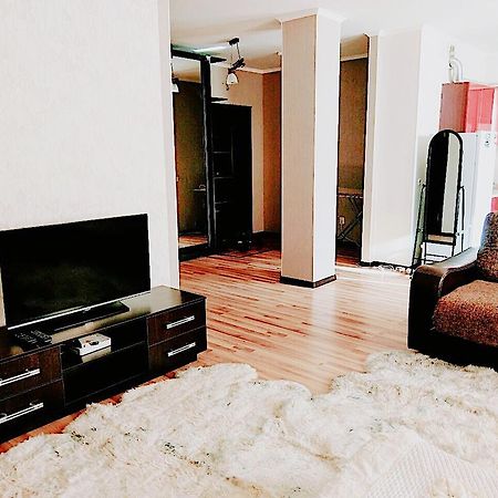 Apartment On Sauran Str Center Astana Zewnętrze zdjęcie